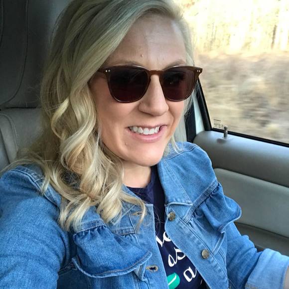 Meet your Posher, Carrie - Picture 1 of 1